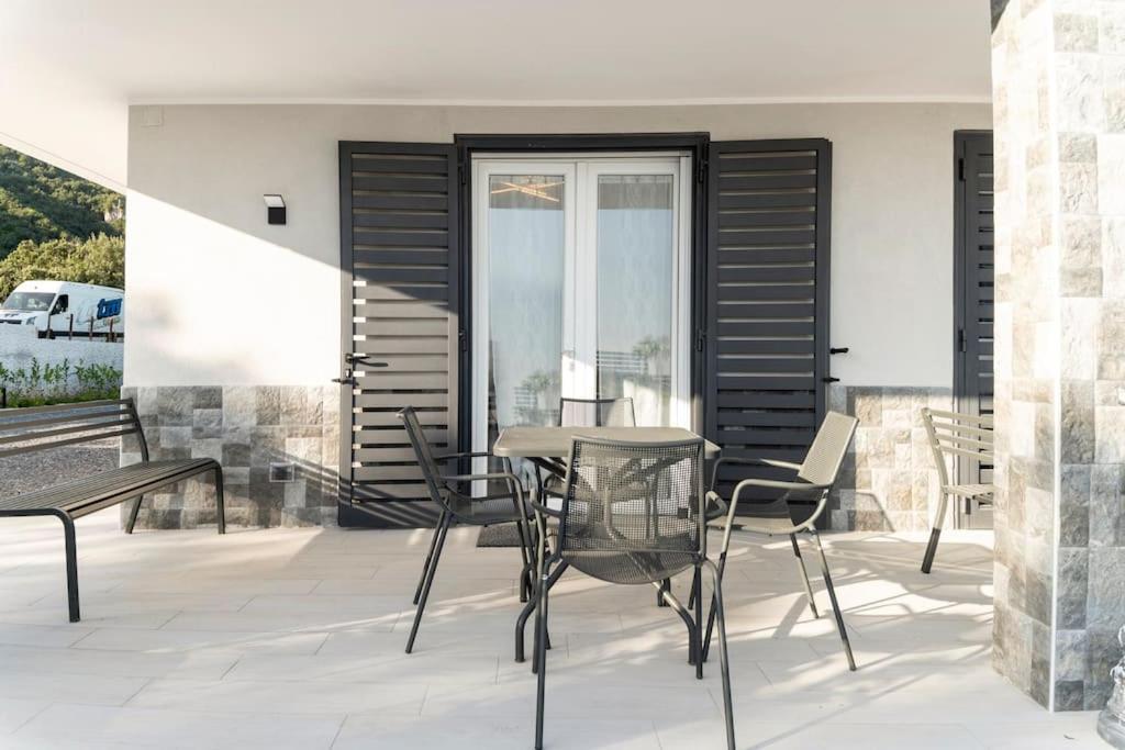 Appartamento Emma Con Piscina - Vista Mare"Tenuta Croce" Salerno Exterior foto